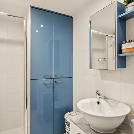 Lazuli Sea View Beachfront Ap 254 *