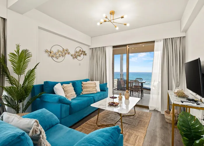 Lazuli Sea View Beachfront Ap 254 Lárnaca