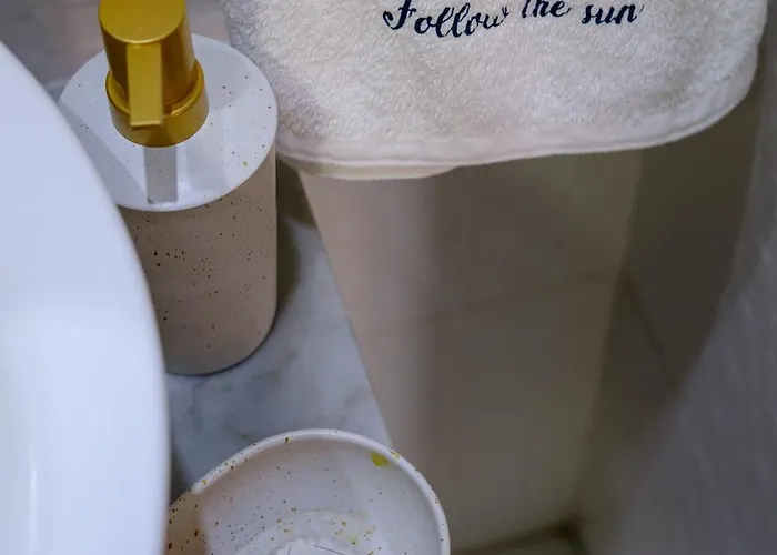 Lazuli Sea View Beachfront Ap 254 Lárnaca