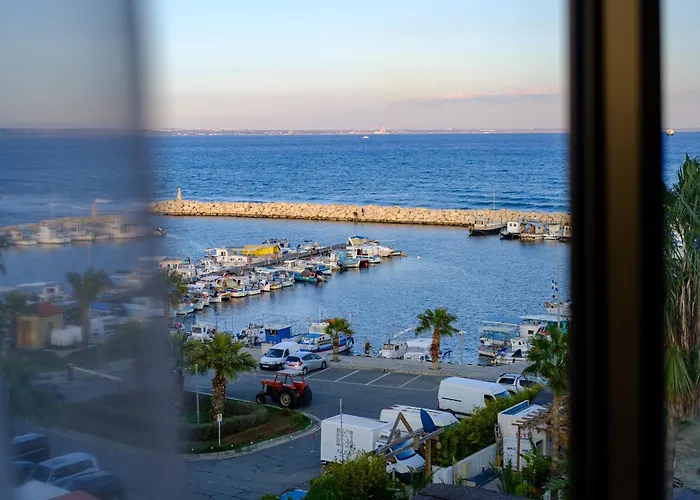 Lazuli Sea View Beachfront Ap 254 Apartamento Lárnaca