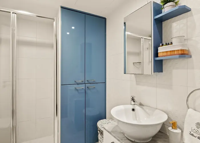 Lazuli Sea View Beachfront Ap 254 *