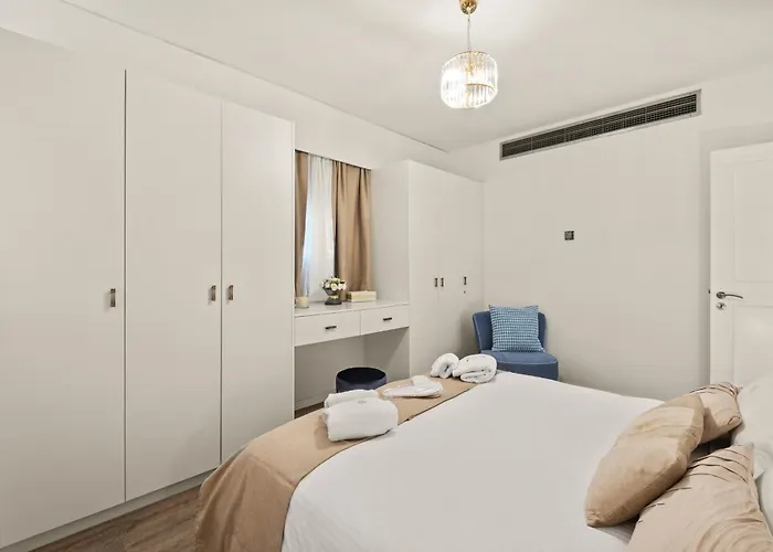 Lazuli Sea View Beachfront Ap 254 Lárnaca